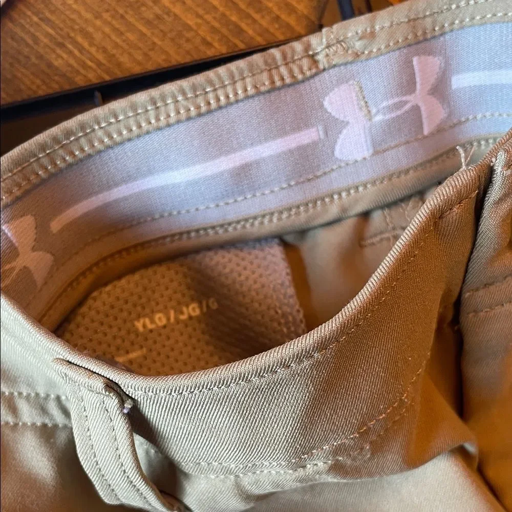 Boys under armour golf pants Tan size youth large
